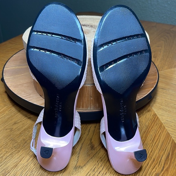NWOT LIZ CLAIBORNE BOBSEY FLEX HEELS - Picture 12 of 16